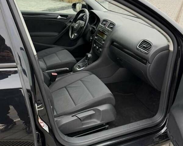 Черный Фольксваген Гольф, объемом двигателя 1.4 л и пробегом 227 тыс. км за 8200 $, фото 5 на Automoto.ua