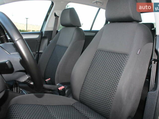 Черный Фольксваген Гольф, объемом двигателя 1.6 л и пробегом 210 тыс. км за 7350 $, фото 35 на Automoto.ua