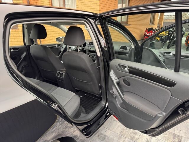 Черный Фольксваген Гольф, объемом двигателя 1.4 л и пробегом 193 тыс. км за 7600 $, фото 18 на Automoto.ua