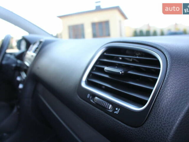 Черный Фольксваген Гольф, объемом двигателя 1.6 л и пробегом 210 тыс. км за 7350 $, фото 72 на Automoto.ua