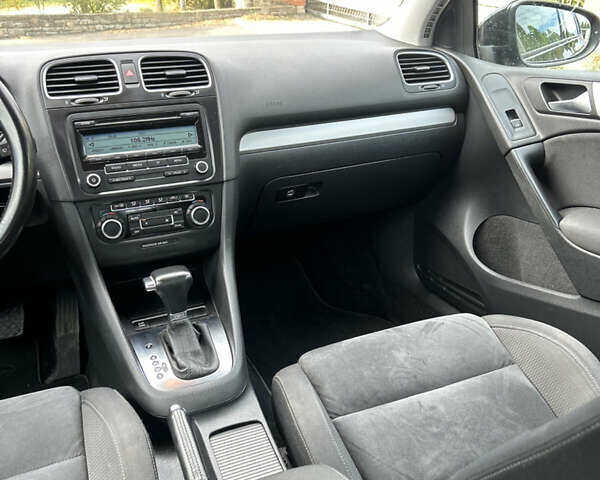 Черный Фольксваген Гольф, объемом двигателя 1.39 л и пробегом 109 тыс. км за 8490 $, фото 12 на Automoto.ua