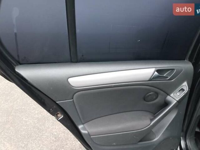 Черный Фольксваген Гольф, объемом двигателя 1.6 л и пробегом 214 тыс. км за 8200 $, фото 20 на Automoto.ua