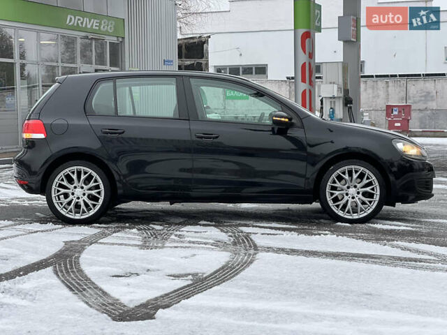 Черный Фольксваген Гольф, объемом двигателя 1.6 л и пробегом 199 тыс. км за 8500 $, фото 19 на Automoto.ua