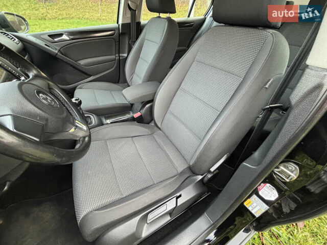 Черный Фольксваген Гольф, объемом двигателя 1.6 л и пробегом 250 тыс. км за 7150 $, фото 18 на Automoto.ua