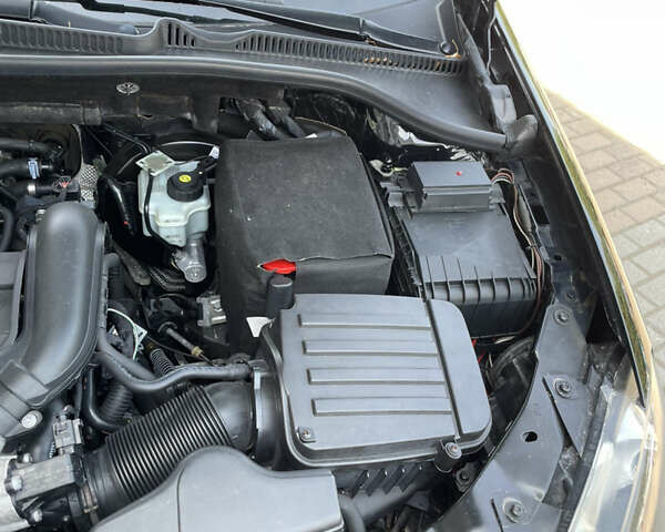 Чорний Фольксваген Гольф, об'ємом двигуна 1.39 л та пробігом 208 тис. км за 7900 $, фото 39 на Automoto.ua