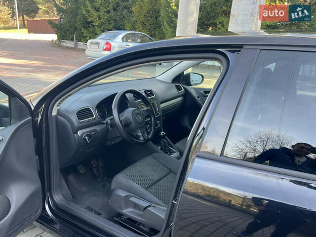 Черный Фольксваген Гольф, объемом двигателя 1.39 л и пробегом 232 тыс. км за 6900 $, фото 10 на Automoto.ua