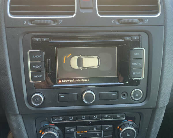 Чорний Фольксваген Гольф, об'ємом двигуна 1.39 л та пробігом 195 тис. км за 7200 $, фото 7 на Automoto.ua