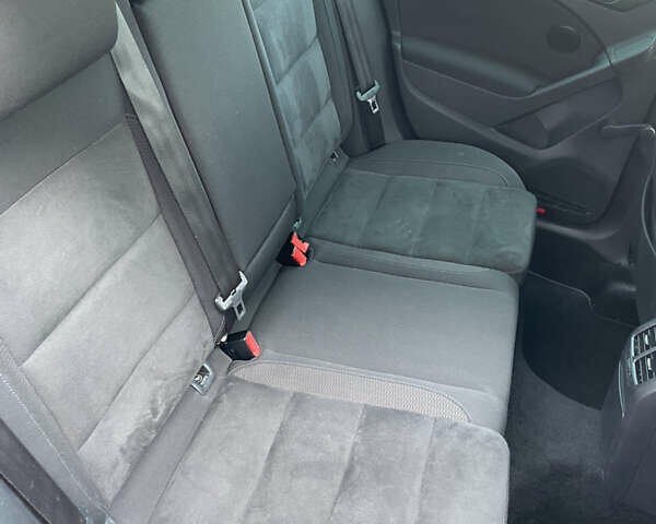 Чорний Фольксваген Гольф, об'ємом двигуна 1.39 л та пробігом 208 тис. км за 7900 $, фото 59 на Automoto.ua