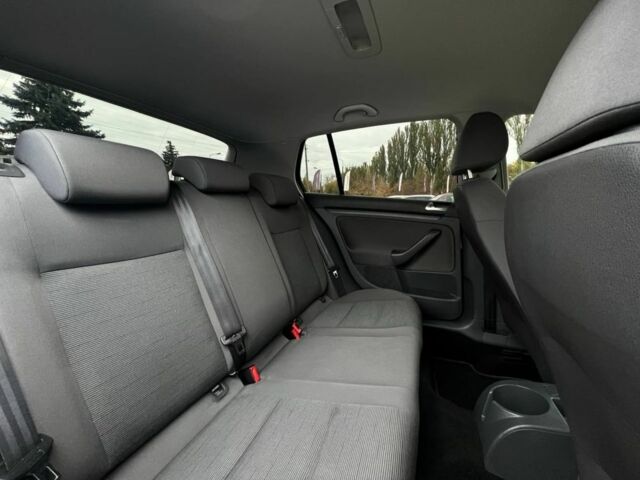 Черный Фольксваген Гольф, объемом двигателя 1.4 л и пробегом 208 тыс. км за 9200 $, фото 14 на Automoto.ua