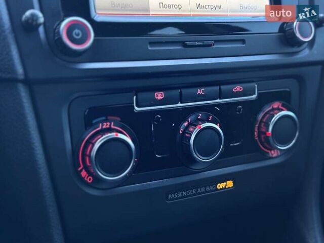 Чорний Фольксваген Гольф, об'ємом двигуна 1.39 л та пробігом 196 тис. км за 7100 $, фото 37 на Automoto.ua