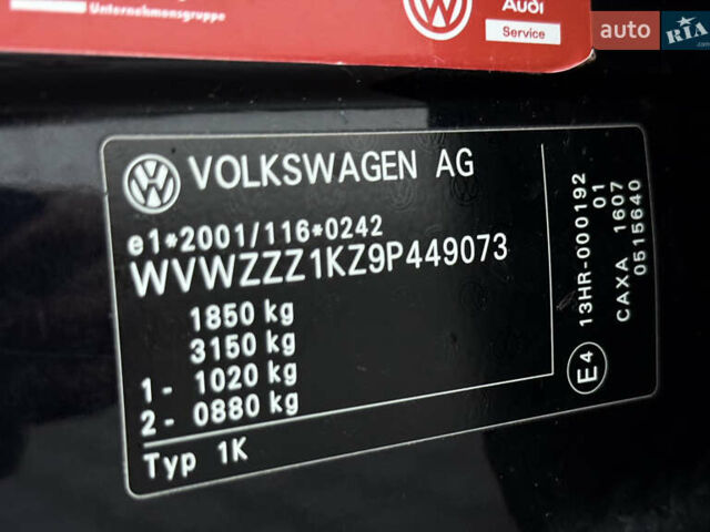 Черный Фольксваген Гольф, объемом двигателя 1.4 л и пробегом 227 тыс. км за 8500 $, фото 96 на Automoto.ua