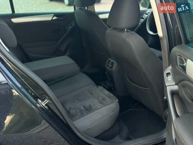 Черный Фольксваген Гольф, объемом двигателя 1.4 л и пробегом 188 тыс. км за 8750 $, фото 22 на Automoto.ua
