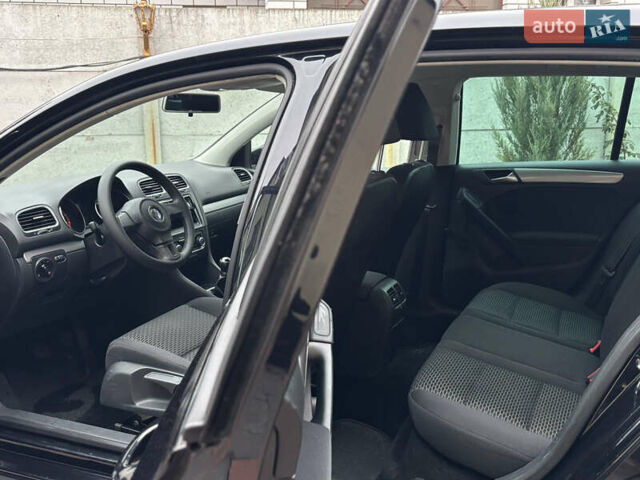 Черный Фольксваген Гольф, объемом двигателя 1.6 л и пробегом 138 тыс. км за 7950 $, фото 31 на Automoto.ua