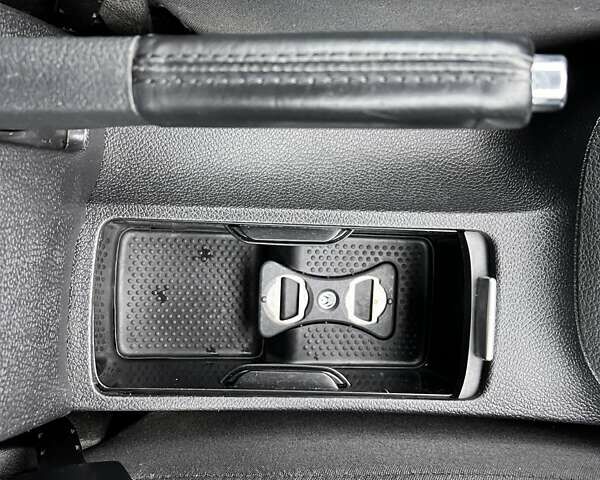 Чорний Фольксваген Гольф, об'ємом двигуна 1.6 л та пробігом 138 тис. км за 7999 $, фото 102 на Automoto.ua