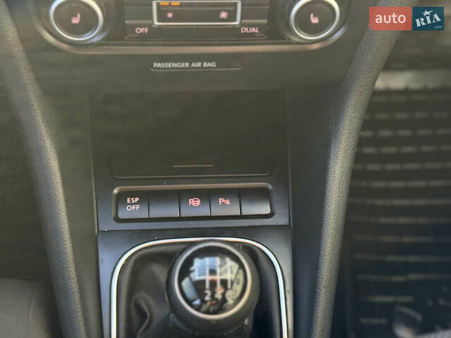 Черный Фольксваген Гольф, объемом двигателя 1.97 л и пробегом 231 тыс. км за 7999 $, фото 21 на Automoto.ua