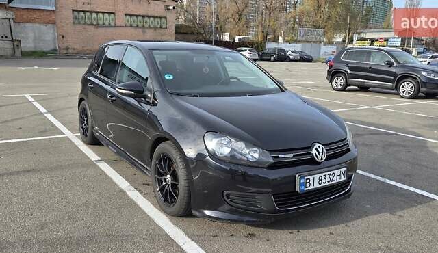 Черный Фольксваген Гольф, объемом двигателя 1.6 л и пробегом 209 тыс. км за 7700 $, фото 1 на Automoto.ua