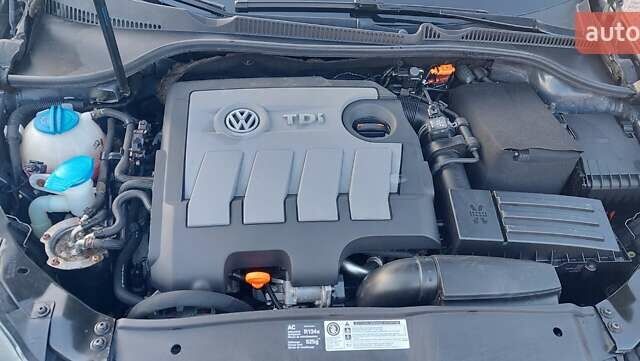 Черный Фольксваген Гольф, объемом двигателя 1.6 л и пробегом 191 тыс. км за 7650 $, фото 3 на Automoto.ua