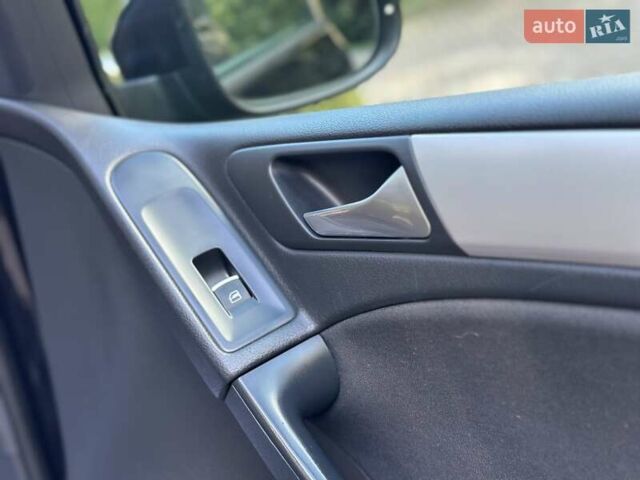 Черный Фольксваген Гольф, объемом двигателя 1.39 л и пробегом 200 тыс. км за 8177 $, фото 59 на Automoto.ua