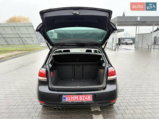 Черный Фольксваген Гольф, объемом двигателя 1.4 л и пробегом 227 тыс. км за 8500 $, фото 88 на Automoto.ua