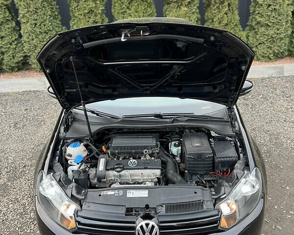Черный Фольксваген Гольф, объемом двигателя 1.39 л и пробегом 242 тыс. км за 7999 $, фото 52 на Automoto.ua