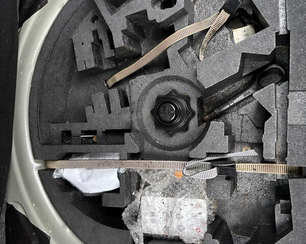 Черный Фольксваген Гольф, объемом двигателя 1.6 л и пробегом 138 тыс. км за 7950 $, фото 30 на Automoto.ua