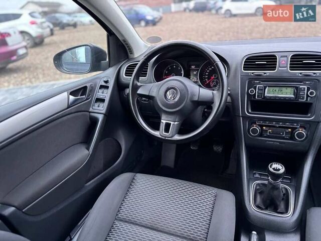 Черный Фольксваген Гольф, объемом двигателя 1.4 л и пробегом 184 тыс. км за 7899 $, фото 19 на Automoto.ua