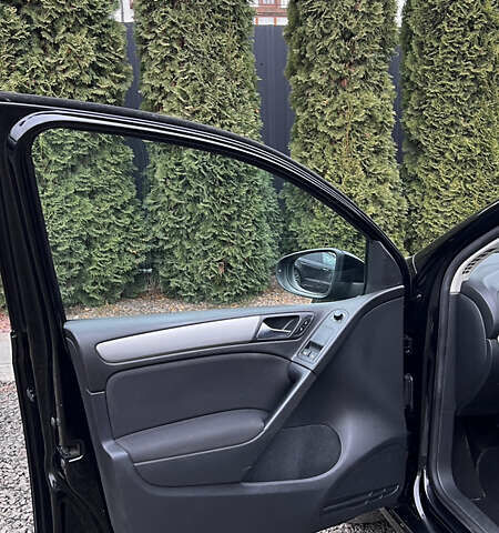 Черный Фольксваген Гольф, объемом двигателя 1.39 л и пробегом 242 тыс. км за 7999 $, фото 18 на Automoto.ua