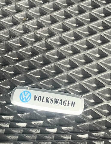 Черный Фольксваген Гольф, объемом двигателя 1.39 л и пробегом 172 тыс. км за 9700 $, фото 18 на Automoto.ua