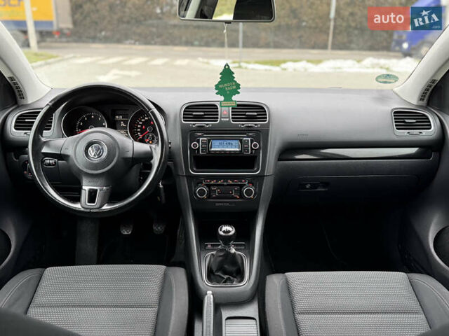 Чорний Фольксваген Гольф, об'ємом двигуна 1.4 л та пробігом 215 тис. км за 6850 $, фото 56 на Automoto.ua