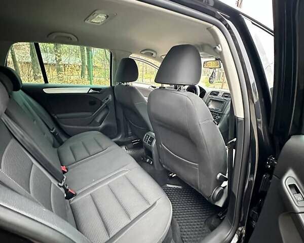 Черный Фольксваген Гольф, объемом двигателя 1.6 л и пробегом 173 тыс. км за 8350 $, фото 2 на Automoto.ua