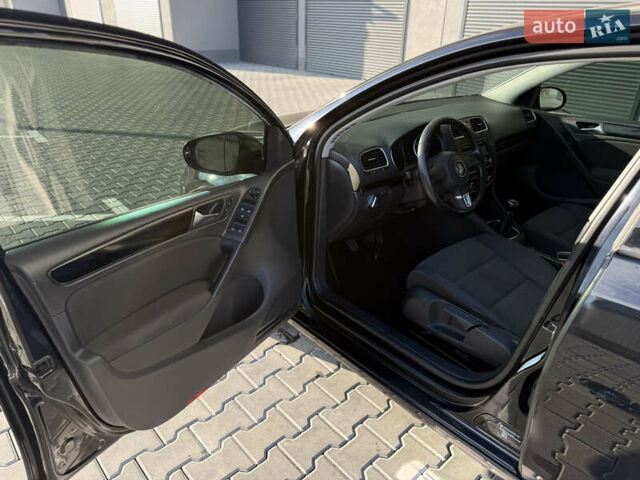 Черный Фольксваген Гольф, объемом двигателя 1.97 л и пробегом 231 тыс. км за 7999 $, фото 16 на Automoto.ua