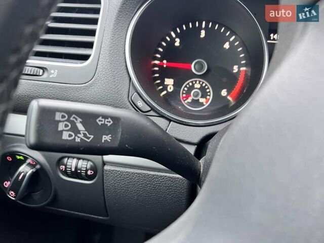 Чорний Фольксваген Гольф, об'ємом двигуна 1.6 л та пробігом 138 тис. км за 7999 $, фото 97 на Automoto.ua