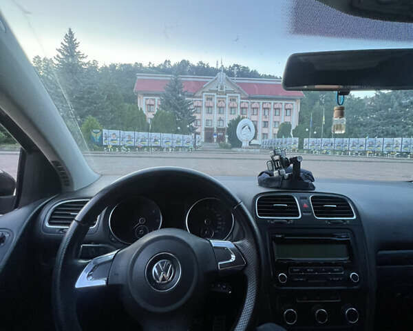 Черный Фольксваген Гольф, объемом двигателя 1.6 л и пробегом 292 тыс. км за 7200 $, фото 5 на Automoto.ua