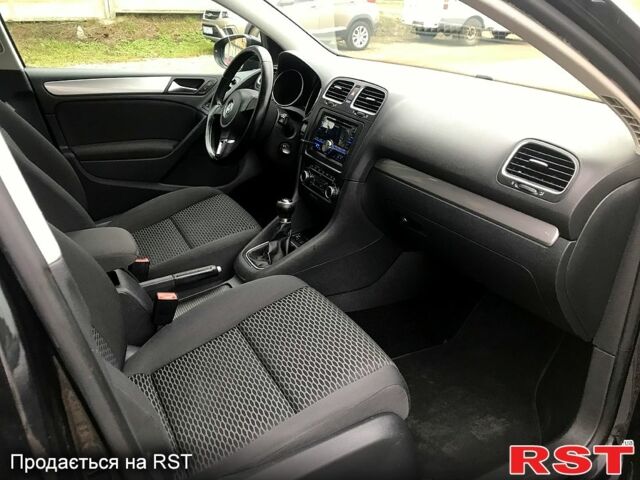 Черный Фольксваген Гольф, объемом двигателя 1.6 л и пробегом 232 тыс. км за 8200 $, фото 11 на Automoto.ua