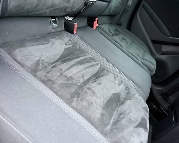 Черный Фольксваген Гольф, объемом двигателя 1.4 л и пробегом 227 тыс. км за 8500 $, фото 74 на Automoto.ua