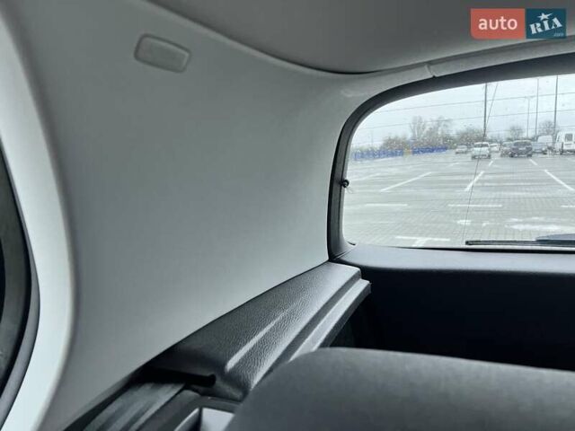 Чорний Фольксваген Гольф, об'ємом двигуна 1.6 л та пробігом 138 тис. км за 7999 $, фото 110 на Automoto.ua