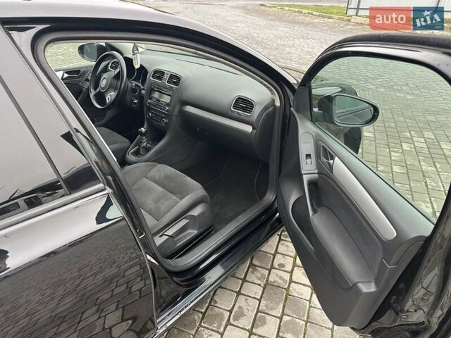 Черный Фольксваген Гольф, объемом двигателя 1.39 л и пробегом 187 тыс. км за 8199 $, фото 14 на Automoto.ua