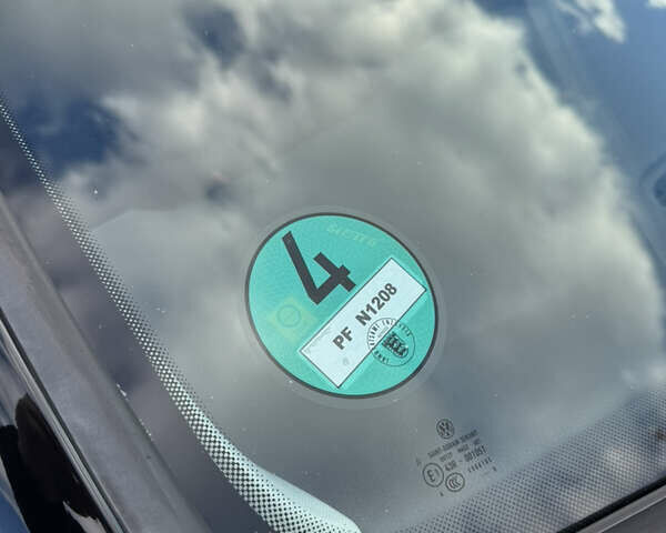 Черный Фольксваген Гольф, объемом двигателя 1.6 л и пробегом 186 тыс. км за 7999 $, фото 23 на Automoto.ua