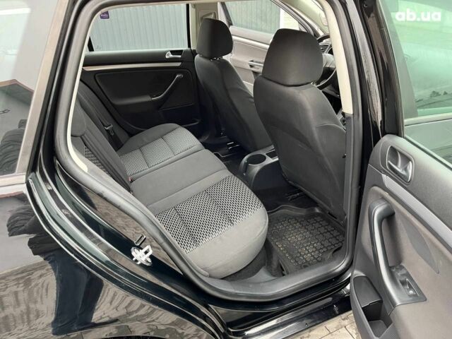 Черный Фольксваген Гольф, объемом двигателя 0 л и пробегом 217 тыс. км за 5500 $, фото 9 на Automoto.ua