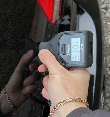 Черный Фольксваген Гольф, объемом двигателя 1.39 л и пробегом 242 тыс. км за 7999 $, фото 71 на Automoto.ua