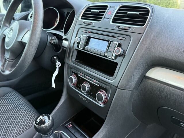 Чорний Фольксваген Гольф, об'ємом двигуна 1.4 л та пробігом 195 тис. км за 7300 $, фото 16 на Automoto.ua