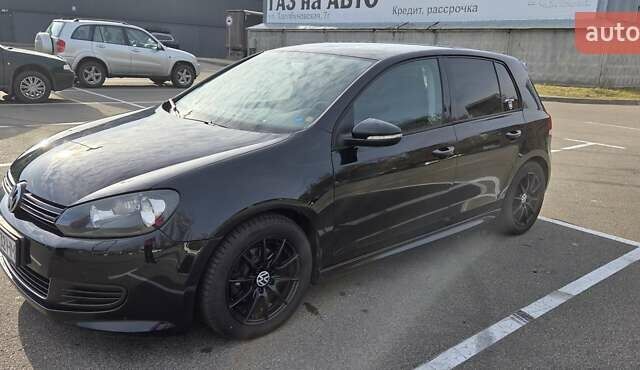 Черный Фольксваген Гольф, объемом двигателя 1.6 л и пробегом 209 тыс. км за 7700 $, фото 6 на Automoto.ua