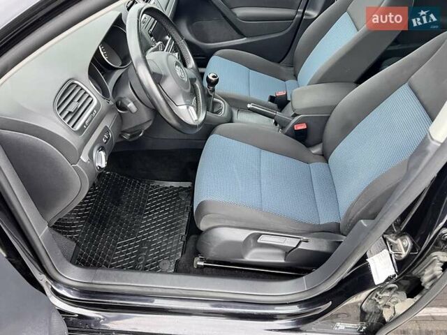 Чорний Фольксваген Гольф, об'ємом двигуна 1.6 л та пробігом 138 тис. км за 7999 $, фото 46 на Automoto.ua