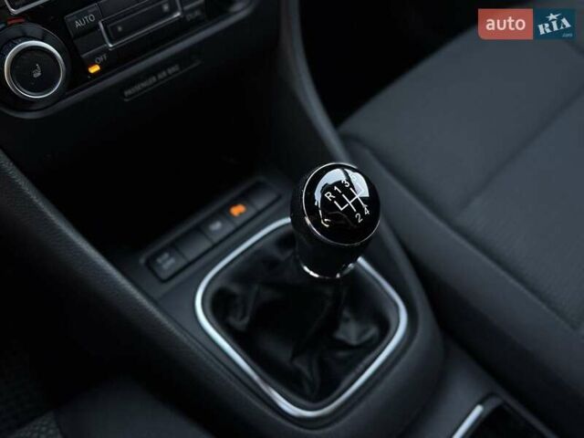 Черный Фольксваген Гольф, объемом двигателя 1.39 л и пробегом 184 тыс. км за 7990 $, фото 25 на Automoto.ua