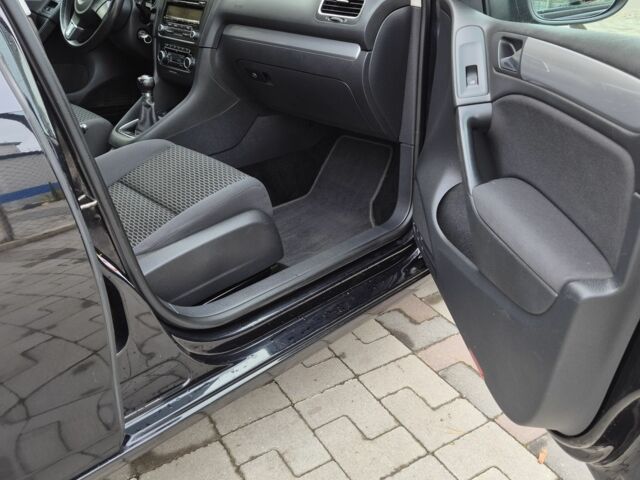 Черный Фольксваген Гольф, объемом двигателя 1.4 л и пробегом 236 тыс. км за 6400 $, фото 20 на Automoto.ua