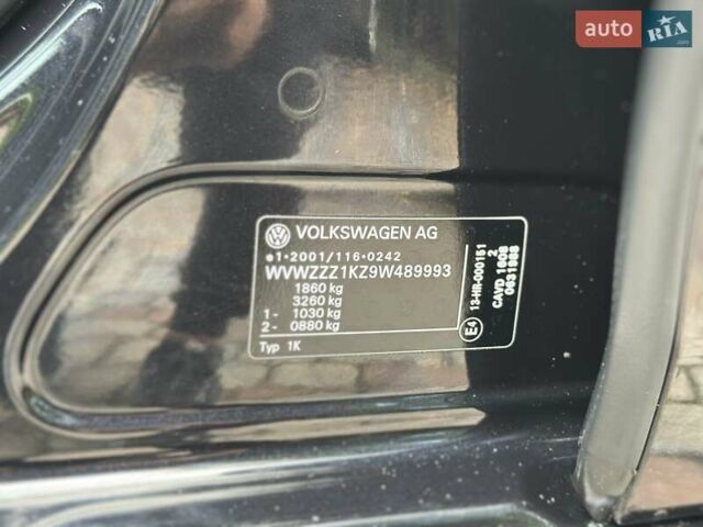 Чорний Фольксваген Гольф, об'ємом двигуна 1.39 л та пробігом 199 тис. км за 8750 $, фото 40 на Automoto.ua