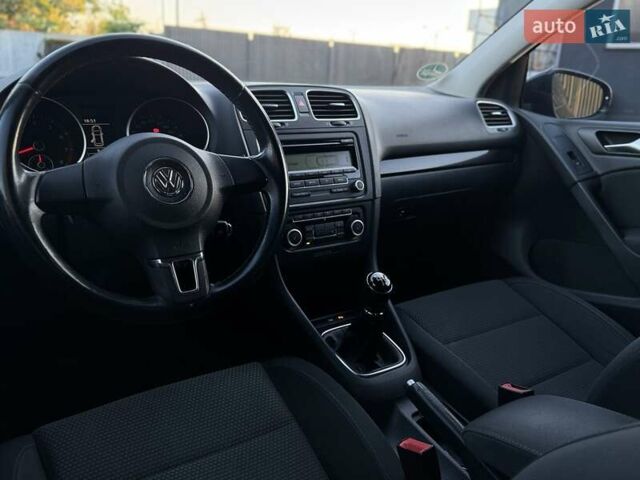 Черный Фольксваген Гольф, объемом двигателя 1.39 л и пробегом 184 тыс. км за 7990 $, фото 20 на Automoto.ua