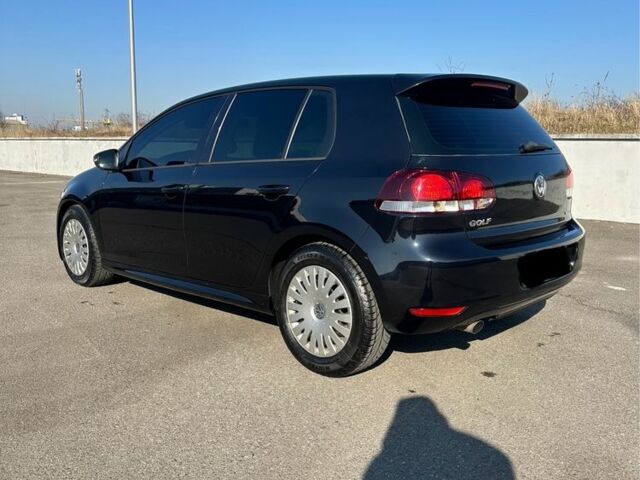 Черный Фольксваген Гольф, объемом двигателя 1.6 л и пробегом 271 тыс. км за 7700 $, фото 1 на Automoto.ua