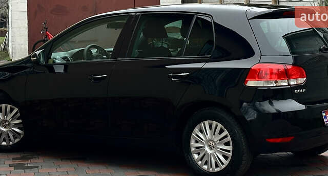 Черный Фольксваген Гольф, объемом двигателя 1.6 л и пробегом 138 тыс. км за 7950 $, фото 16 на Automoto.ua