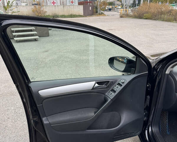 Черный Фольксваген Гольф, объемом двигателя 1.39 л и пробегом 279 тыс. км за 6800 $, фото 11 на Automoto.ua